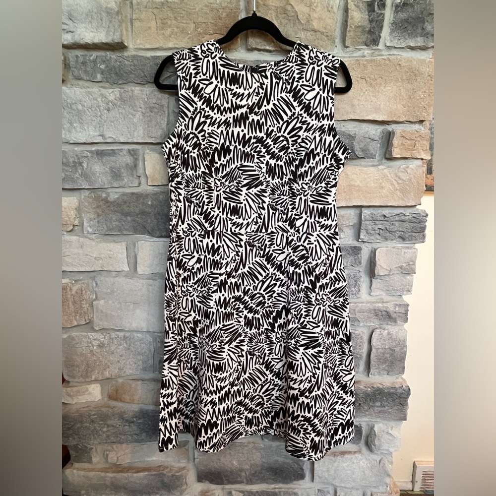 Nooworks Edie Dress in Zig Zag, Large - NWT